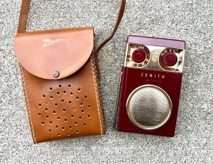 Vintage AM radio in terrific shape ($20)